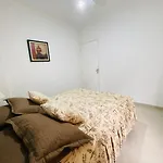 Apto De Um Dorm Centro Pitangueiras Guaruja
