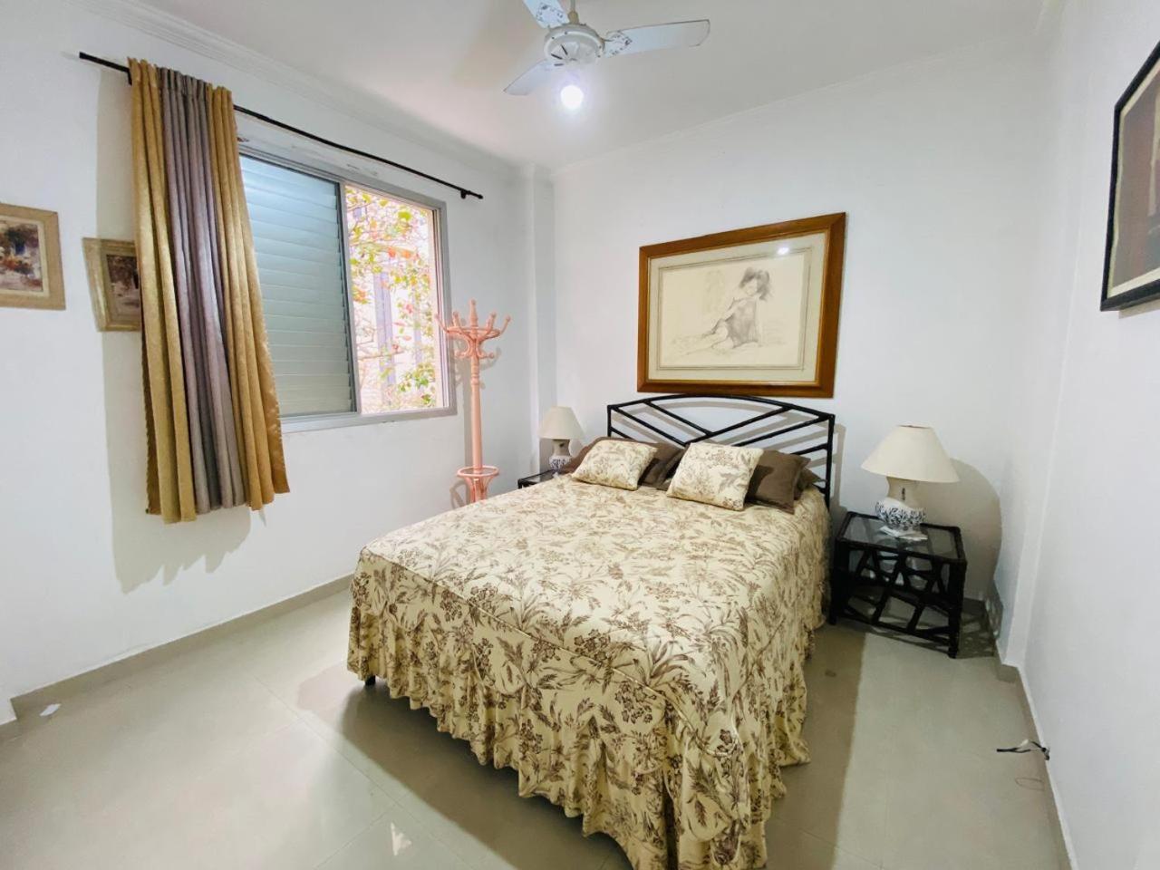 Apto De Um Dorm Centro Pitangueiras Guarujá